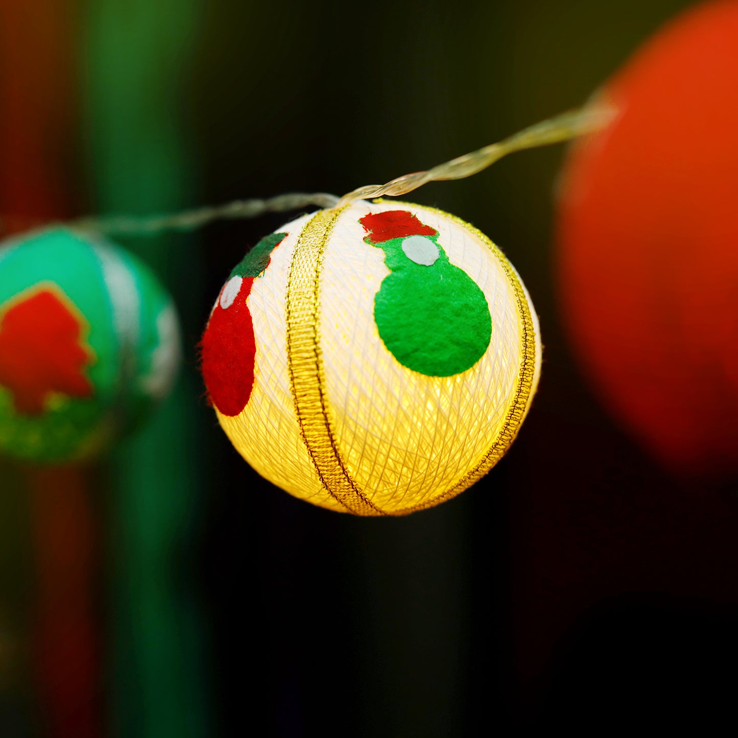 Plug-In String Lights Christmas Balls