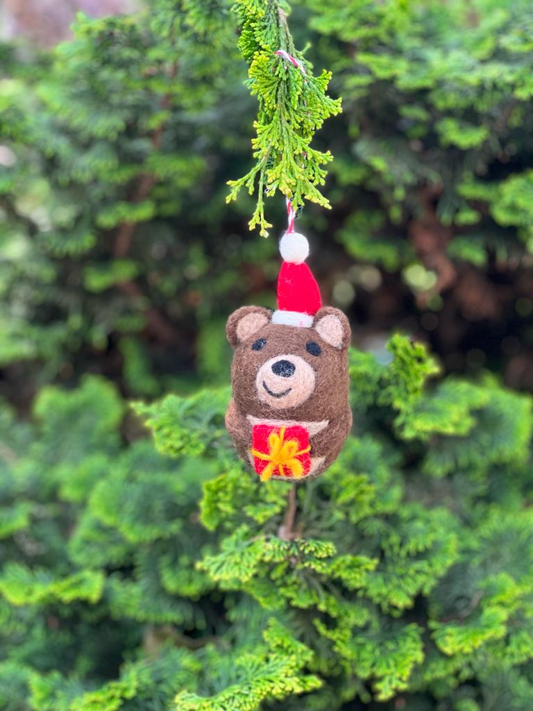 Handfelted Ornament Tuft Bear